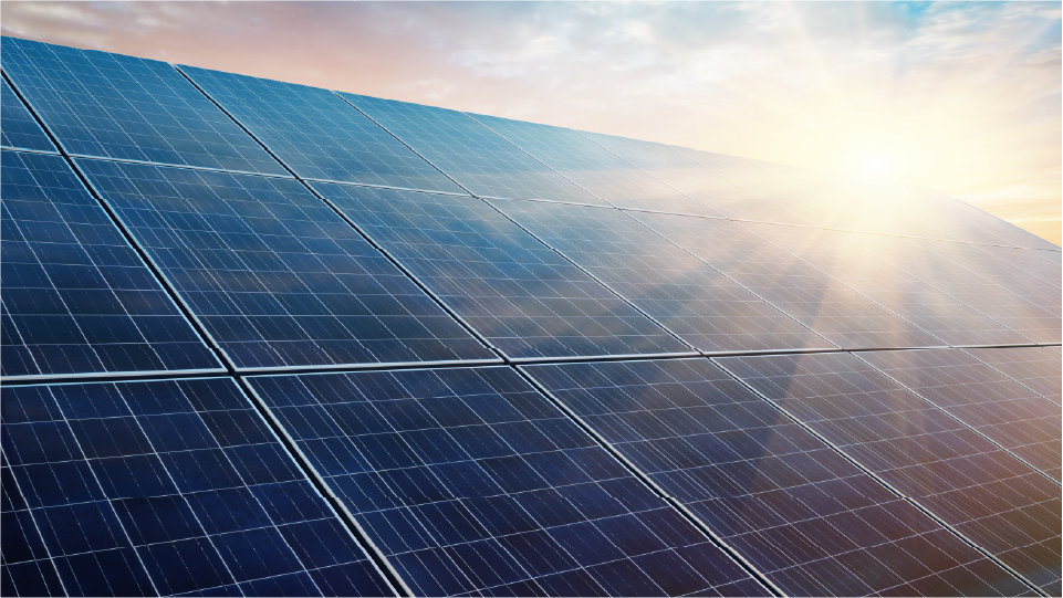 Solarpanels im Sonnenlicht